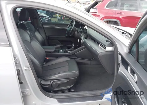 2022 Kia K5 Gt-Line z USA, uszkodzony, nr VIN 5XXG64J2XNG105901